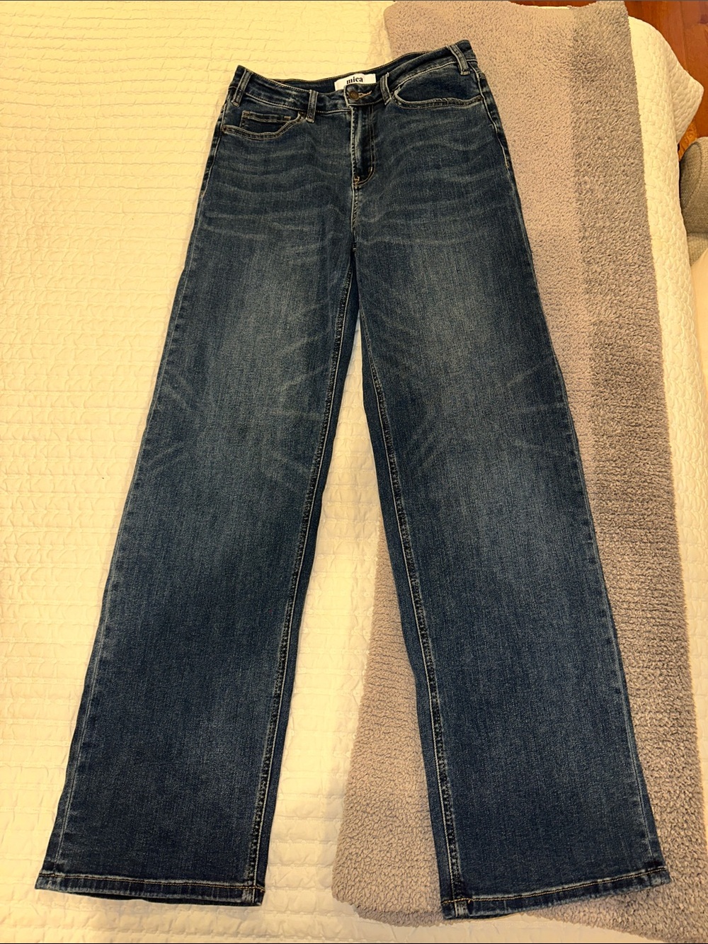 Mica Wide-Leg High-Rise Jeans in Dark Blue